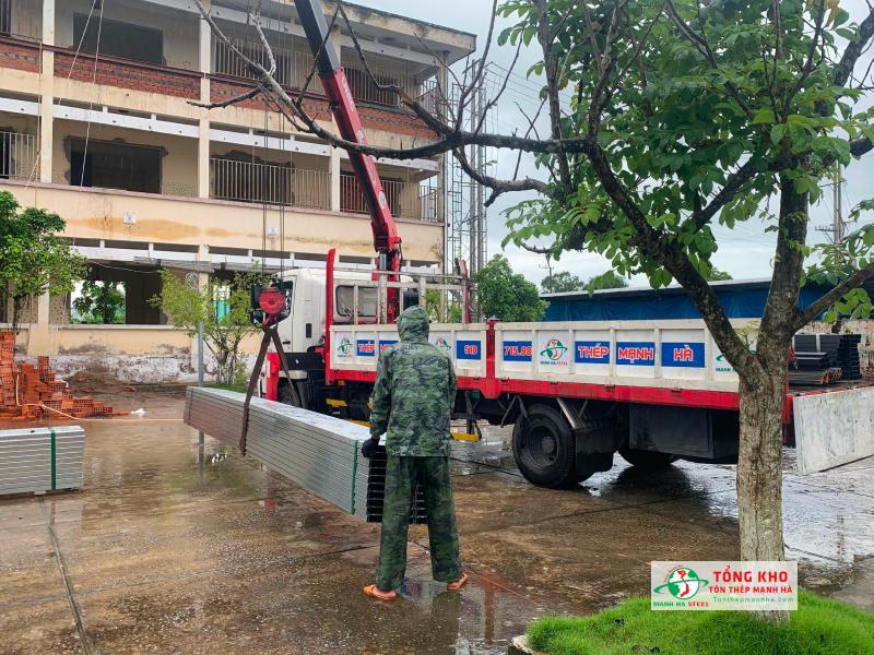 Mua thép hộp mạ kẽm chất lượng, giá rẻ tại Tôn Thép Mạnh Hà