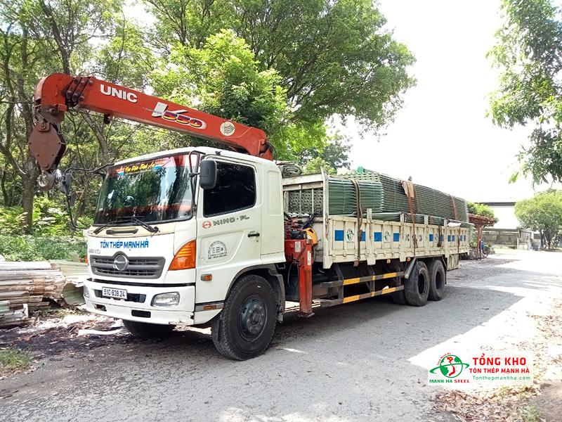 Mua tôn màu đa dạng thương hiệu, màu sắc, giá tốt tại Tôn Thép Mạnh Hà, giao nhanh tận công trình