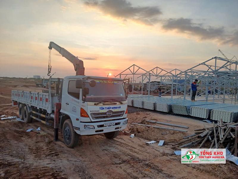 Cung ứng 2000m tôn sóng và tôn PU cho dự án Sân bay Long Thành, Đồng Nai