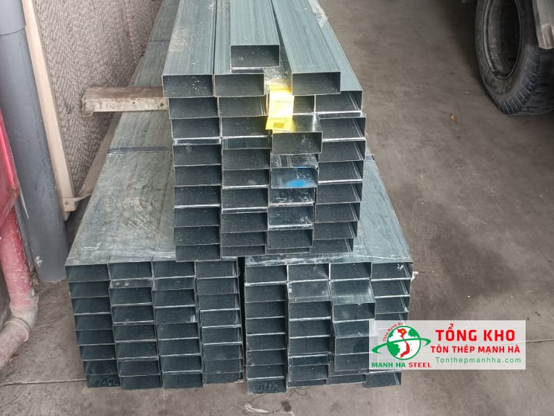 Thép hộp 50x100 làm khung mái tôn