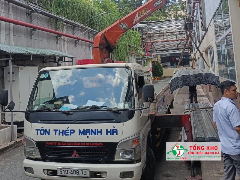 Tôn thép Mạnh Hà bán tôn lợp màu đen giá tốt, cạnh tranh, CK đến 7%