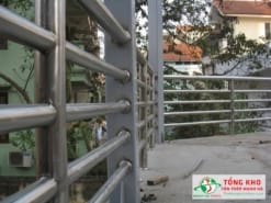 Ứng dụng ống inox phi 27,2 gia công hằng rào lan can
