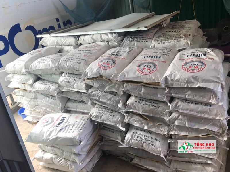 Tôn Thép Mạnh Hà cung cấp đinh sắt bền, chắc, giá cạnh tranh