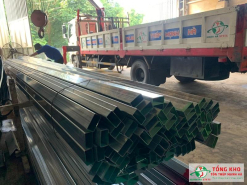 Mạnh Hà hỗ trợ vận chuyển, bốc xếp thép hộp 150x275 tận công trình