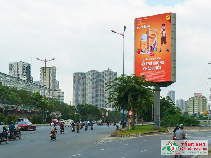 Thép hộp 150x200 làm khung pano quảng cáo ngoài trời