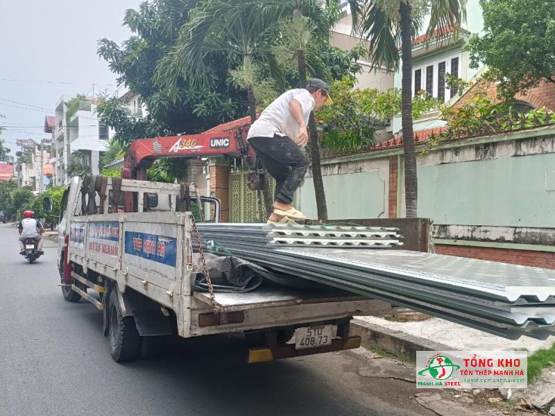 Tôn thép Mạnh Hà là đại lý chính hãng của Tôn Nam Kim tại Tây Ninh