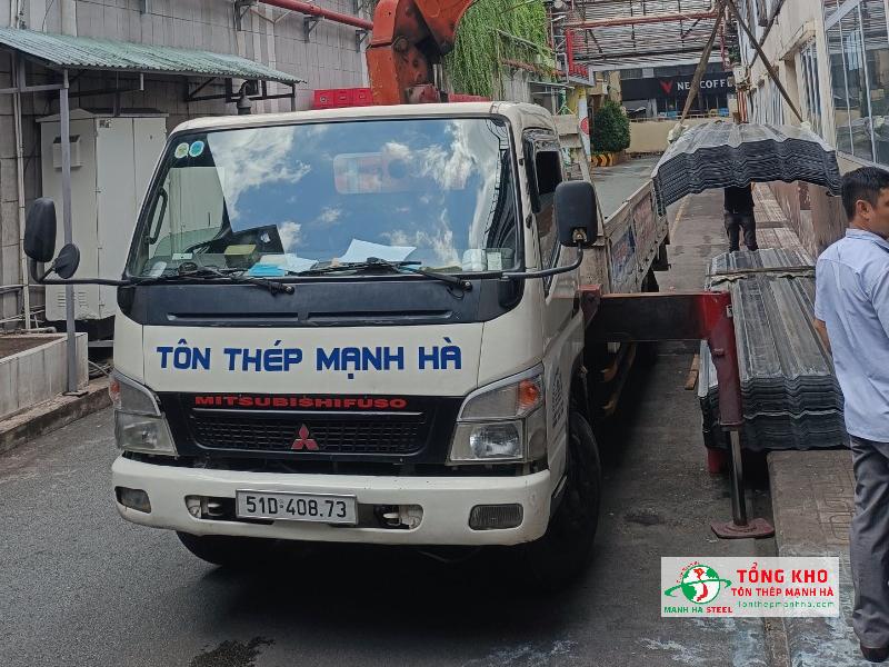 Địa chỉ bán tôn Hoa Sen tại Quận Phú Nhuận cam kết chính hãng, đủ loại tôn, giao nhanh - Tôn Thép Mạnh Hà