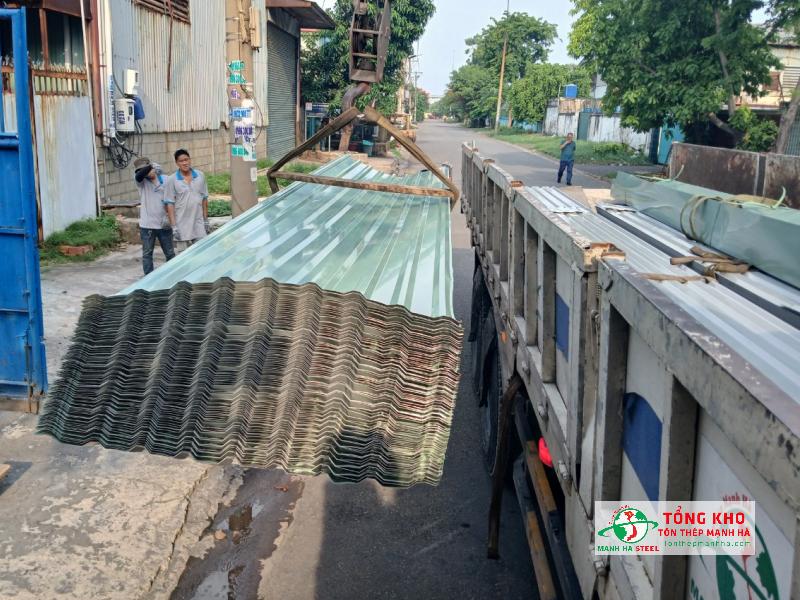 Giao 320m tôn Hoa Sen lạnh màu cho công trình nhà ở dân dụng tại đường Trần Đại Nghĩa, Bình Tân