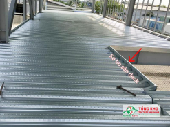 Ke bo sàn deck là phụ kiện được lắp đặt tại các mép ngoài của sàn deck để định hình và gia cố phần viền sàn