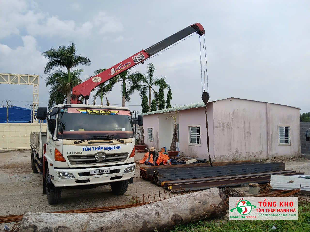 Đại lý Tôn Thép Mạnh Hà giao thép I150 Posco tận công trình, hỗ trợ bốc xếp nhanh chóng