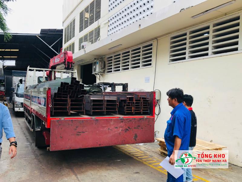 Giao thép hình I cho Công ty Nhựa Chân Thuận Thành – Lý Chiêu Hoàng, Quận 6