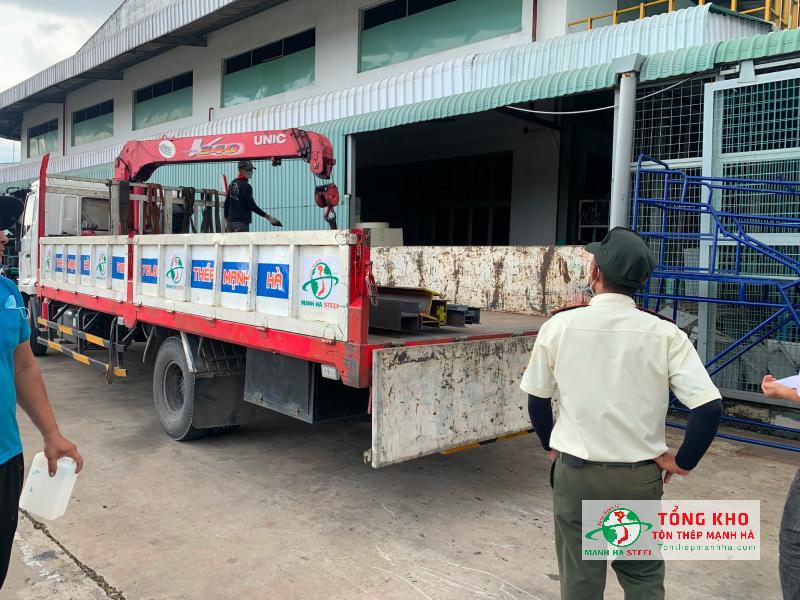 Giao thép hình I đến công trình xây dựng Vận Tải Thái Bình, Quận 8