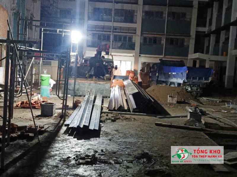 Giao thép hình I và thép hộp cho công ty Thiên Việt tại Phú Nhuận