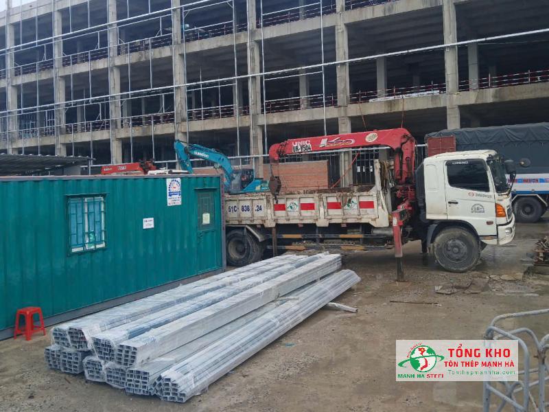 Giao 15 tấn thép hình U mạ kẽm cho nhà máy linh kiện điện tử tại Bà Rịa, Vũng Tàu