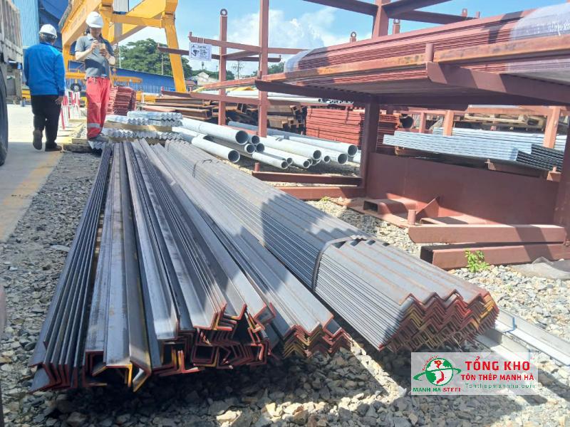 Giao thép V Nhà Bè đến xưởng đóng tàu KCN Đông Xuyên, Vũng Tàu