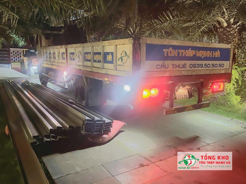 Giao thép hình I và thép hộp cho khách xây nhà tại Đất Đỏ, Vũng Tàu