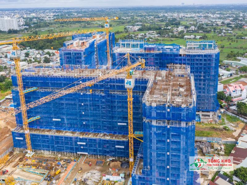 Nhu cầu sử dụng thép hình tại Quận 12 tăng cao do nhiều dự án đang được triển khai xây dựng