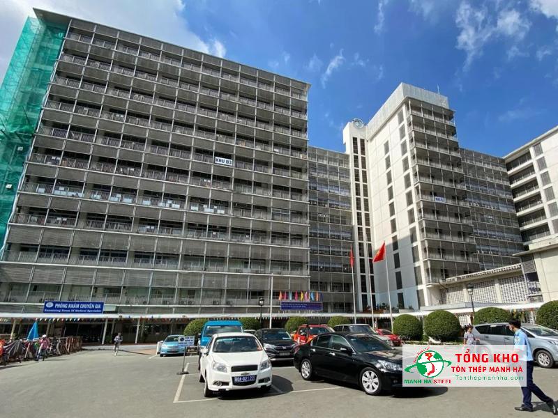 Nhu cầu sử dụng thép hình tại Quận 5 cho các công trình xây mới hay sửa chữa bệnh viện, trường học ngày càng tăng