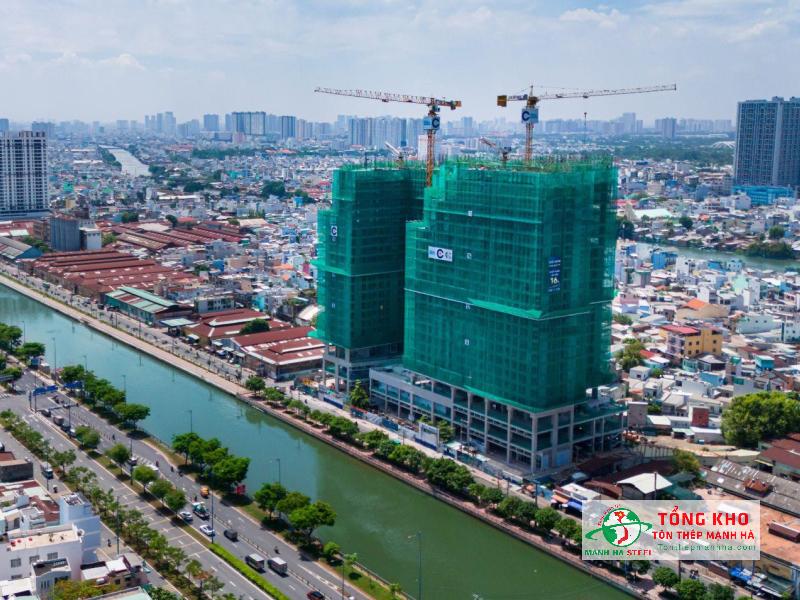 Nhu cầu sử dụng thép hình tại Quận 8 vẫn đang duy trì ở mức cao tại các công trình lớn