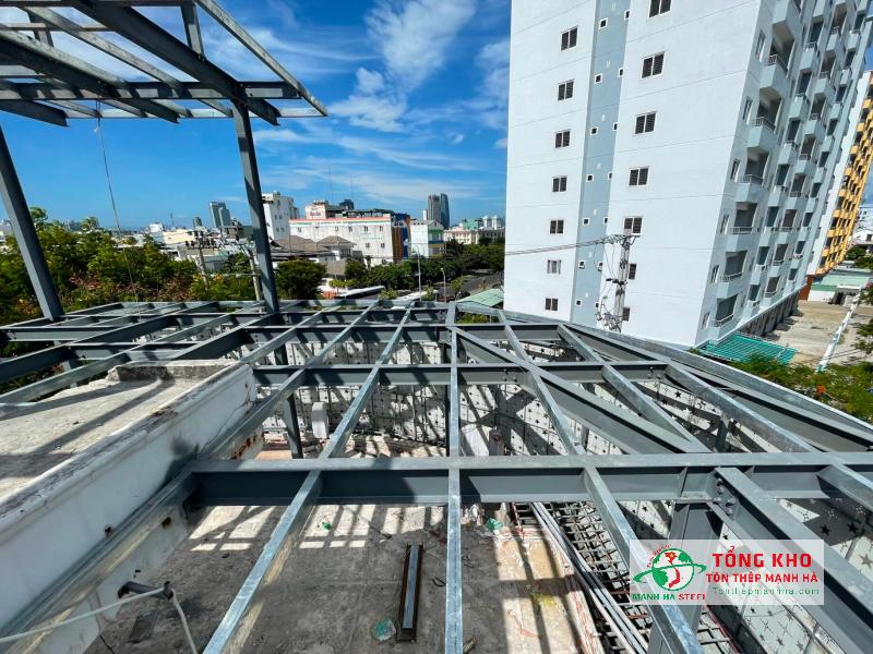 Nhu cầu thép hình tại Quận Tân Phú chủ yếu từ các công trình cải tạo mặt bằng kinh doanh, nhà ở,..