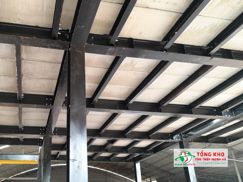 Khung sàn lửng sử dụng thép hình I150 Posco làm vật liệu chịu lực chính