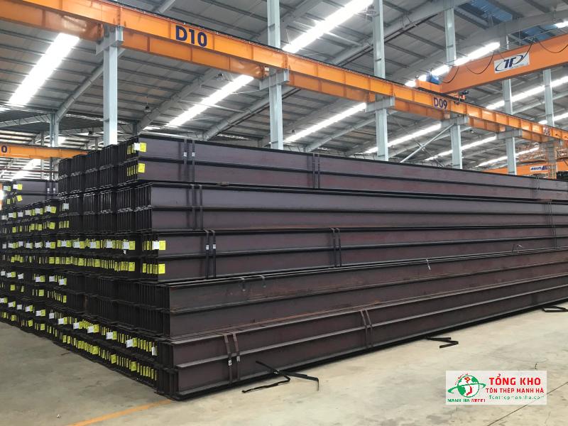 Bảo quản thép I ở nơi khô ráo, sắp xếp gọn gàng và kiểm tra định kỳ để phát hiện rỉ sét và xử lý sớm