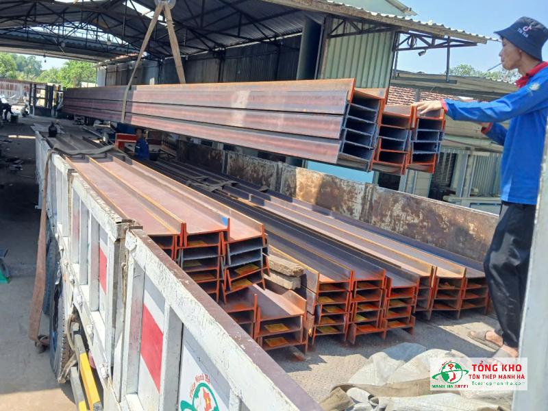 Tôn Thép Mạnh Hà là đại lý thép I tại Quận 4 chính hãng, được nhiều nhà thầu lựa chọn