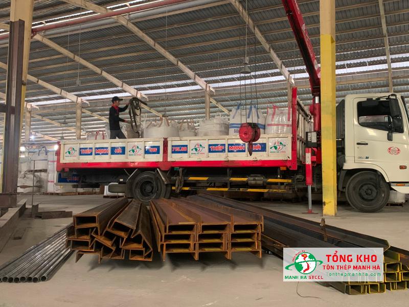 Mua thép I tại Quận Tân Phú, giao tận nơi, hàng chất lượng ở Tôn Thép Mạnh Hà