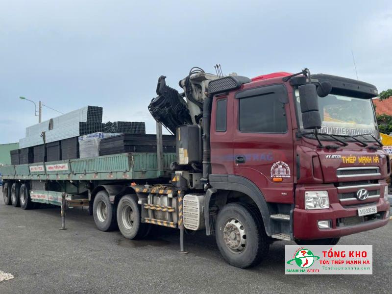 Tôn Thép Mạnh Hà sẵn sàng cung cấp ván phủ phim số lượng lớn tại Tiền Giang, đội xe đa dạng giao được mọi địa hình