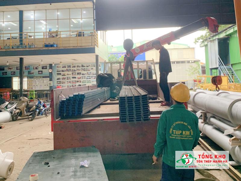 Giao thép I100 cho Công ty Cơ khí Xây dựng Tháp Kim – Dĩ An, Bình Dương