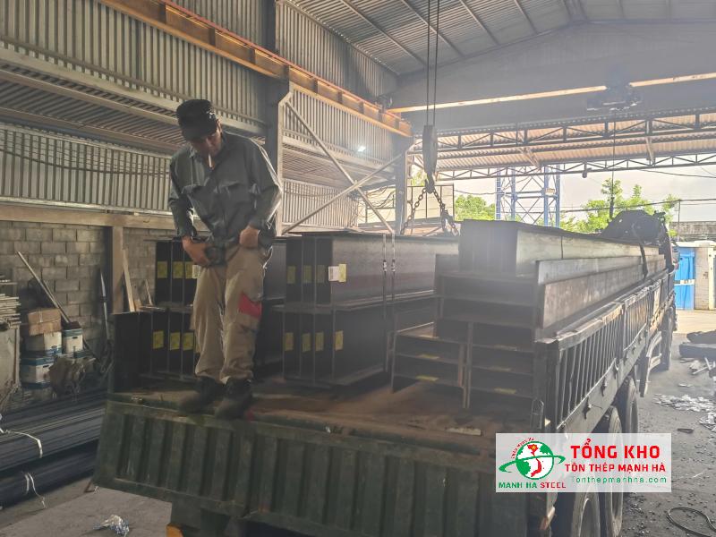 Giao thép hình I200 Posco cho nhà xưởng ở Củ Chi