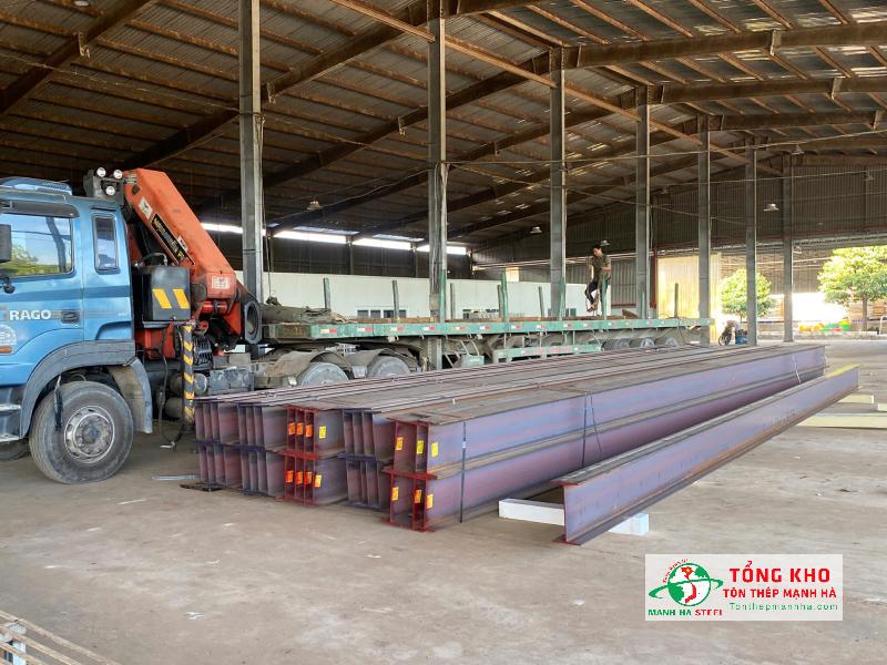 Giao 30 tấn thép hình I400 về công trình tại Đồng Nai