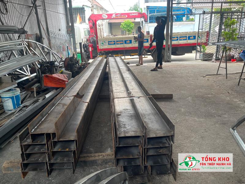 Giao thép hình I hàn tiền chế cho xưởng cơ khí tại Biên Hòa, Đồng Nai