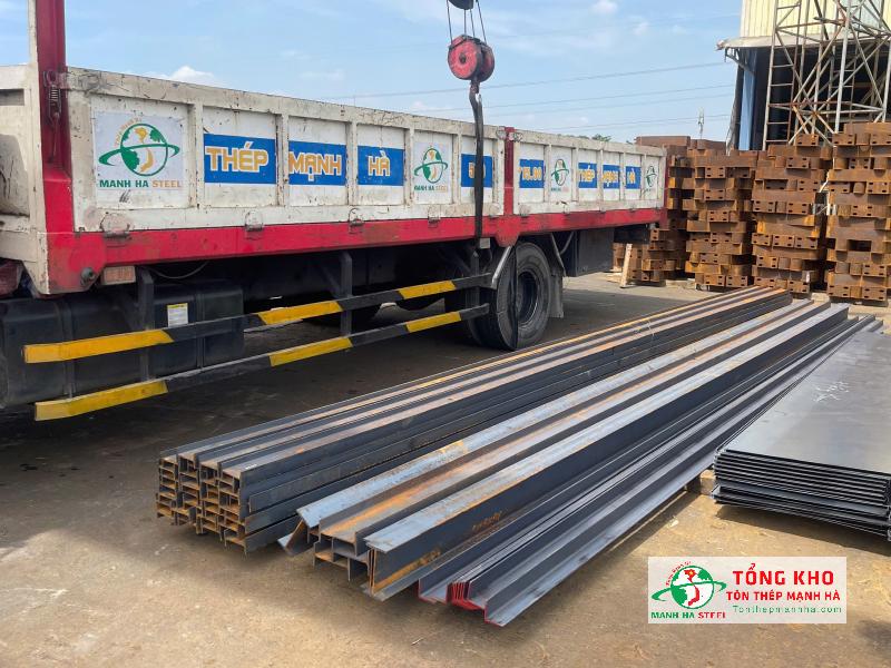 Giao thép hình I cho nhà máy sản xuất moóc container Chienyou tại Biên Hòa, Đồng Nai