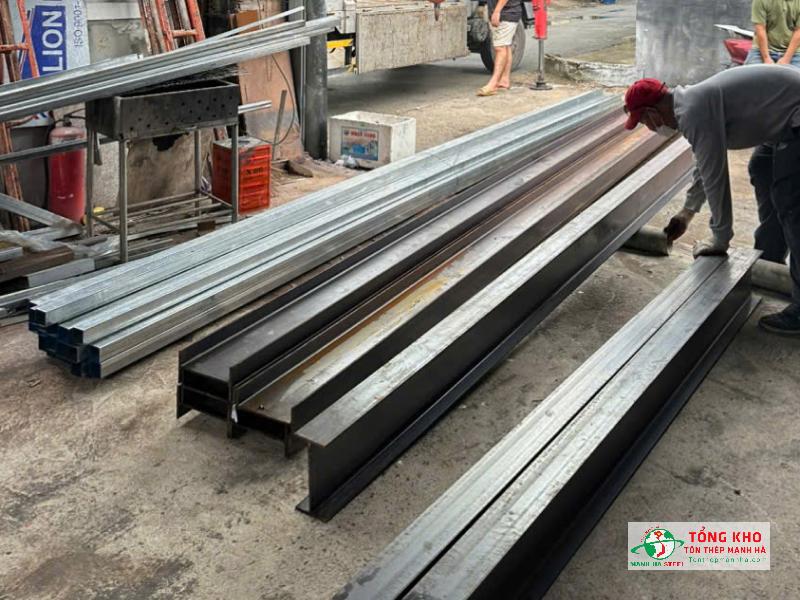 Giao sắt I 150 cho xưởng cơ khí tại Quận 1