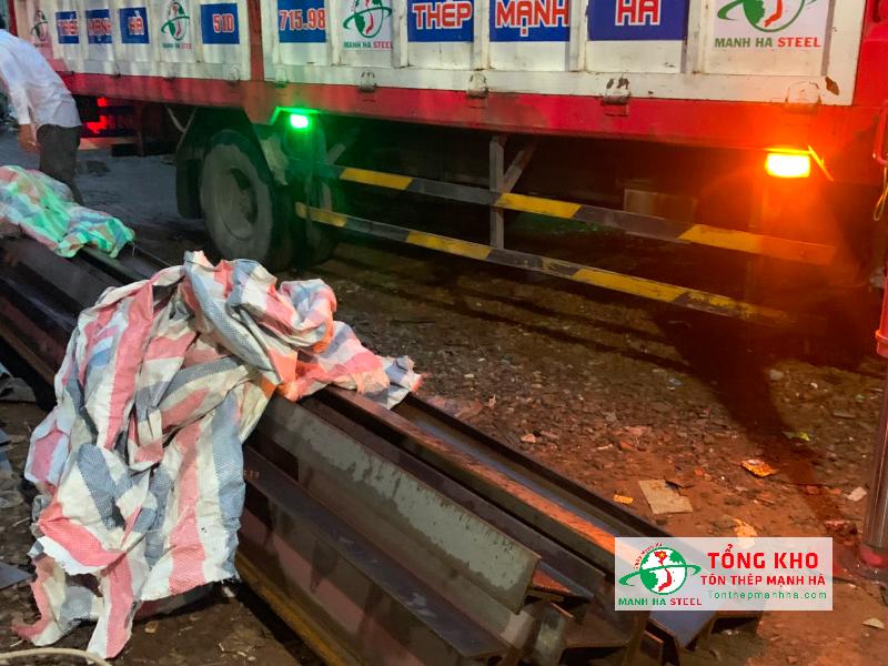 Giao thép I120 đến nhà máy xử lý rác tại Gò Vấp