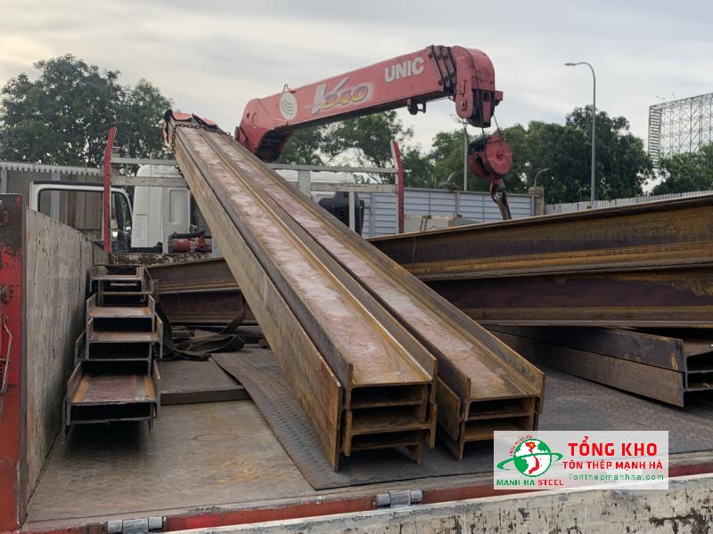 Giao thép I198 Posco đến cho xưởng cơ khí ở Tân Bình