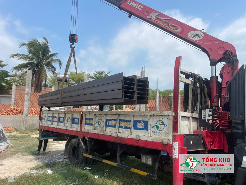 Giao thép hình I150 POSCO cho khách hàng tại Tây Ninh