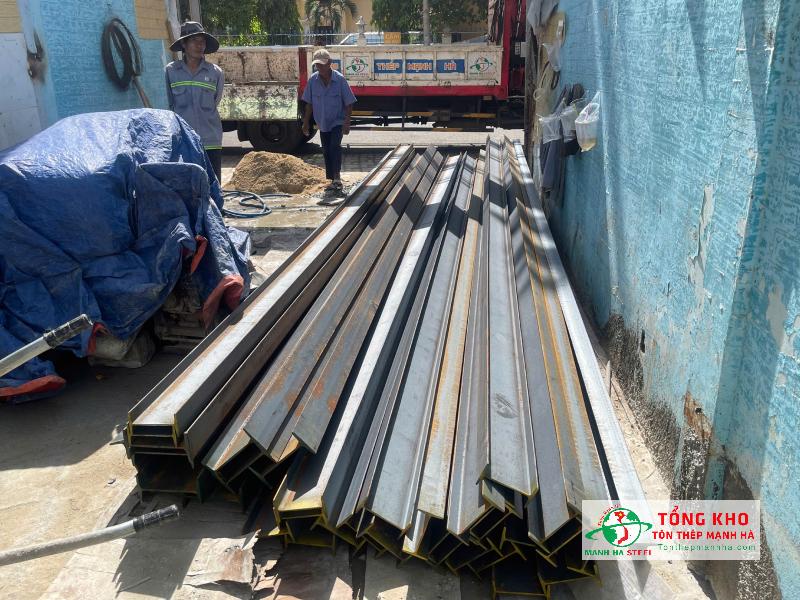 Giao thép hình I cho khách thi công quán cà phê tại TP. Vũng Tàu