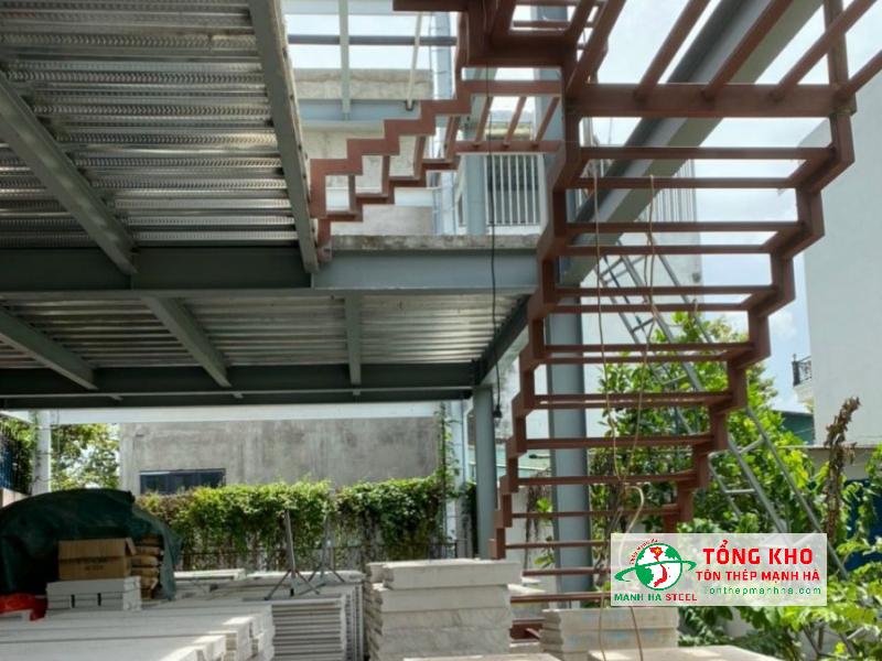 Thép hình I được sử dụng trong nhiều công trình tại Quận 8 làm cột, dầm, sàn