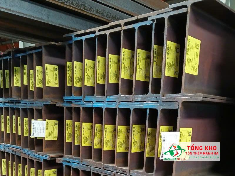 Thép hình I mác thép SS400 thường dùng cho nhà dân dụng, giá hợp lý, khả năng chịu lực cơ bản