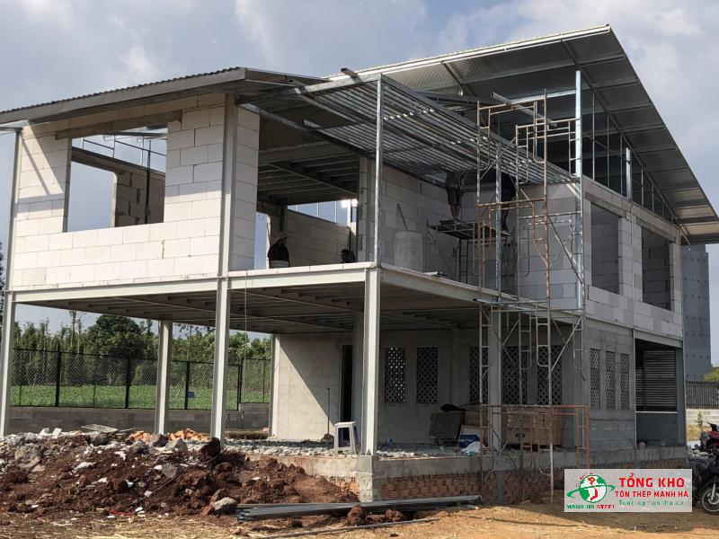 Ứng dụng thép I xây dựng quán ăn tại Quận 12