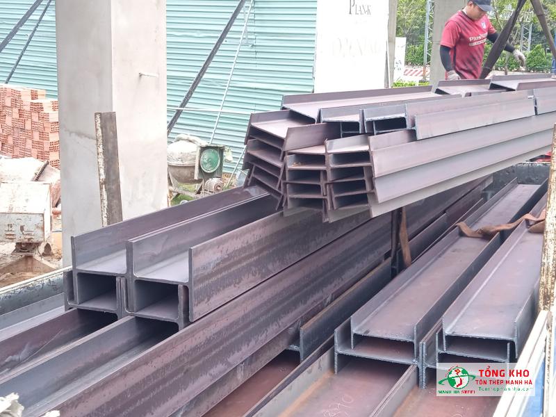 Sắt hình I chịu lực tốt, tiết kiệm diện tích, thi công nhanh hơn kết cấu bê tông