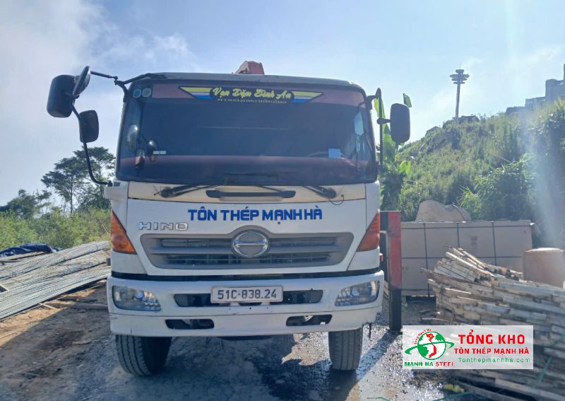 Mua ván phủ phim tại Quận Bình Thạnh từ đại lý Tôn Thép Mạnh Hà đảm bảo bền, chắc, bề mặt ít thấm nước, phim bám tốt