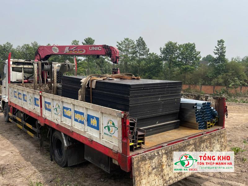 Cam kết giao hàng đúng tiến độ, chất lượng ổn định khi mua ván phủ phim tại Đồng Nai của Tôn Thép Mạnh Hà