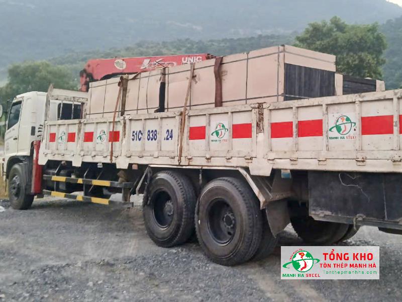 Mua ván phủ phim tại Huyện Hóc Môn của Tôn Thép Mạnh Hà đảm bảo luôn có hàng sẵn, giao nhanh trong 2-4 giờ, giá minh bạch
