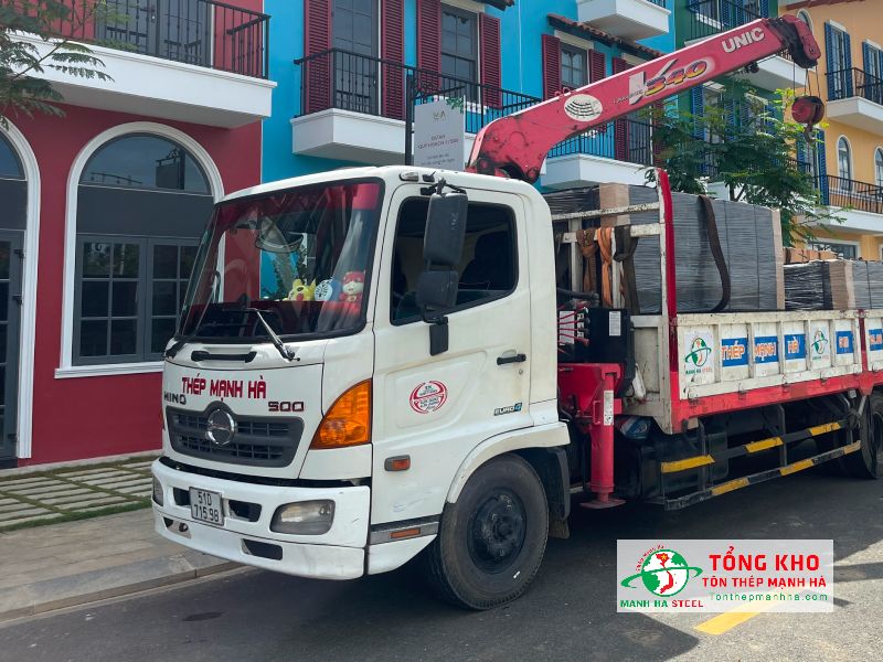 Tôn Thép Mạnh Hà hỗ trợ giao ván phủ phim toàn Quận 11, đảm bảo chất lượng tốt, đa dạng quy cách