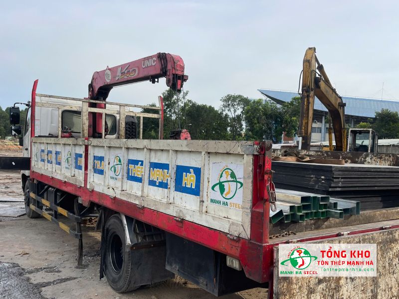 Tôn Thép Mạnh Hà có sẵn nhiều quy cách ván phủ phim cho công trình tại Quận 8