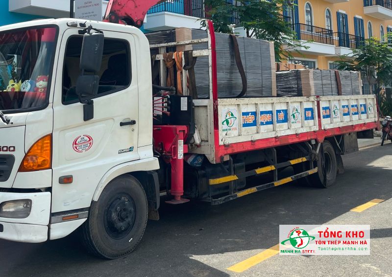Tôn Thép Mạnh Hà luôn hỗ trợ giao ván phủ phim đến mọi địa điểm tại Quận Bình Thạnh