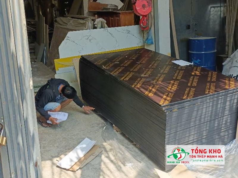 Cung cấp 80 tấm ván phủ phim cho khách hàng khu vực đường Quách Điêu, Bình Chánh
